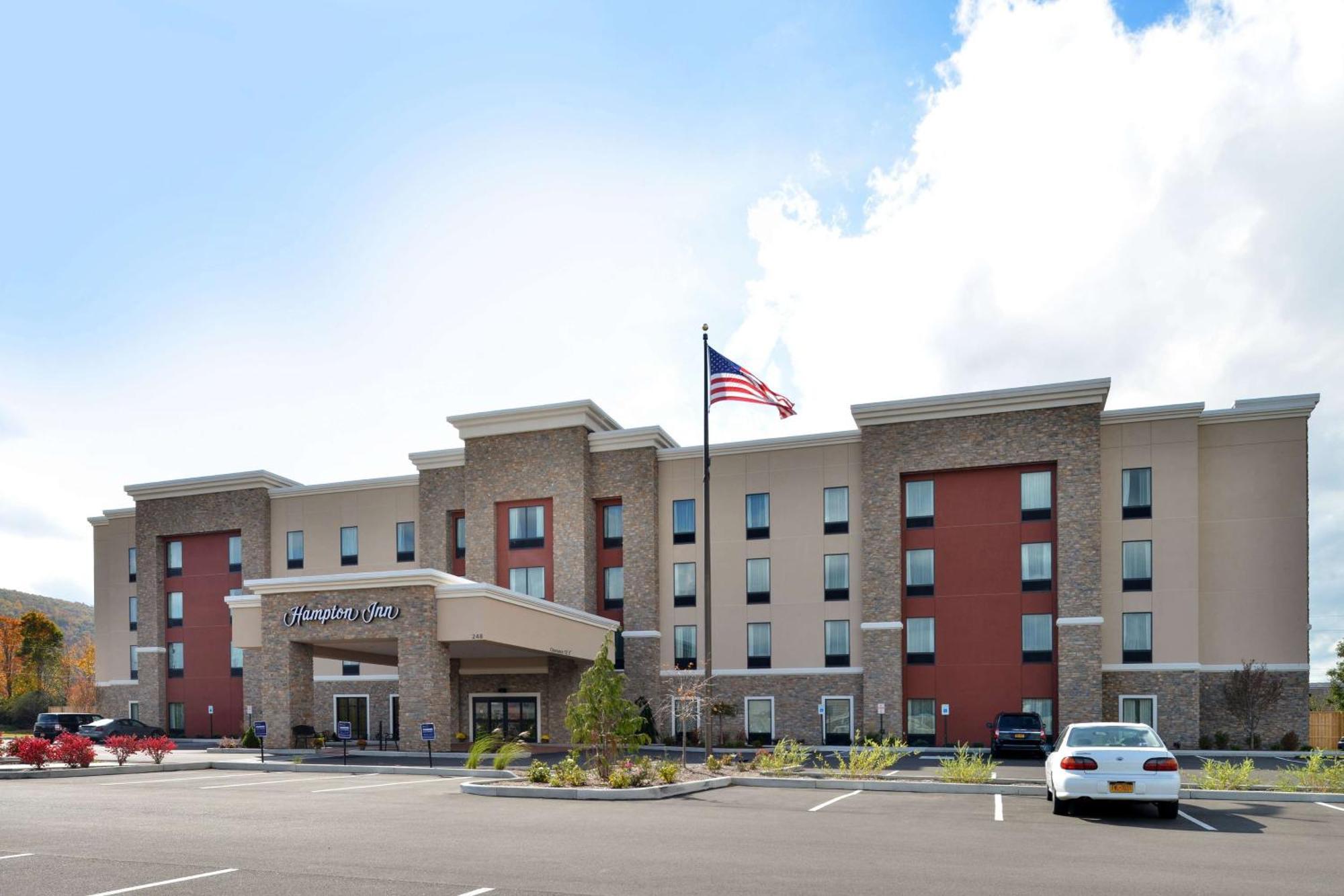 Hampton Inn Corning/Пейнтед-Пост Екстер'єр фото