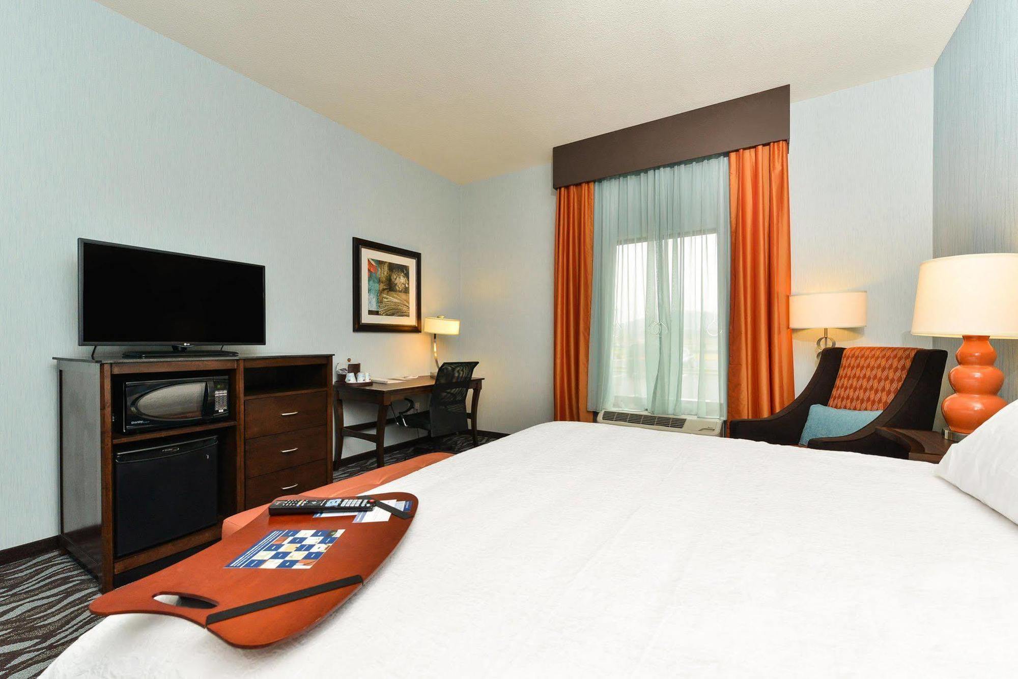 Hampton Inn Corning/Пейнтед-Пост Екстер'єр фото